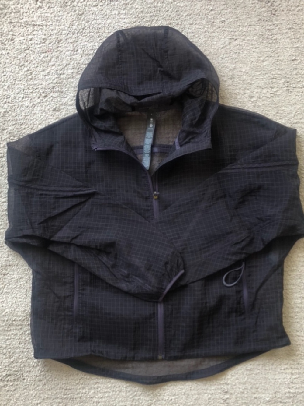 LULULEMON Translucent Hooded Jacket.NWOT.